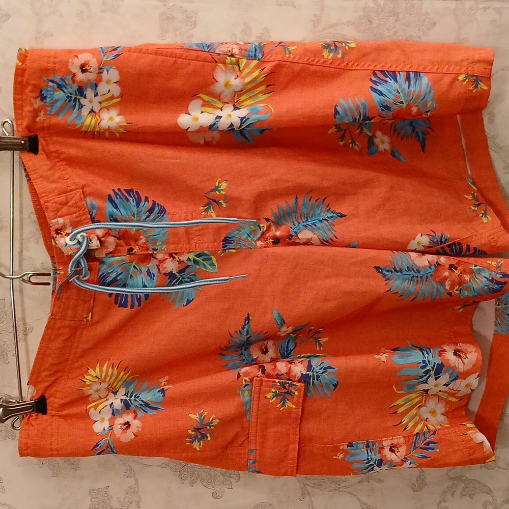 MENS SWIM TRUNKS CORAL WITH FLORAL DESIGN GEORGE SIZE L